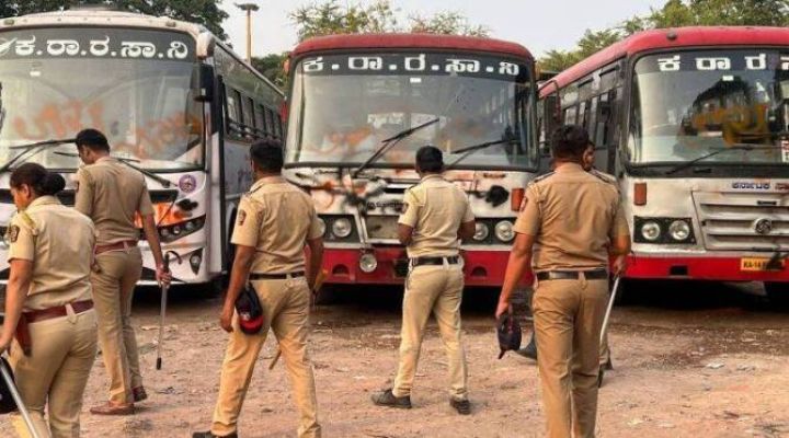 Karnataka-state-transport-buses-defaced-by-members-1-e1670377948304.jpg